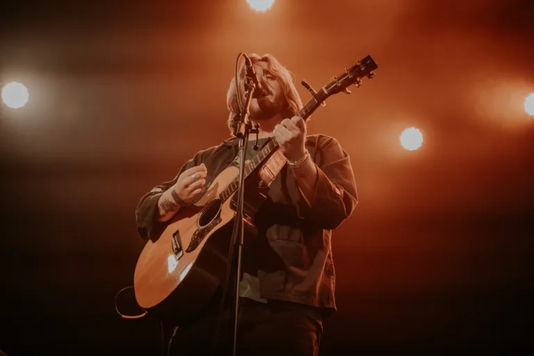 Dean Lewis