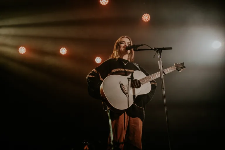 Dean Lewis