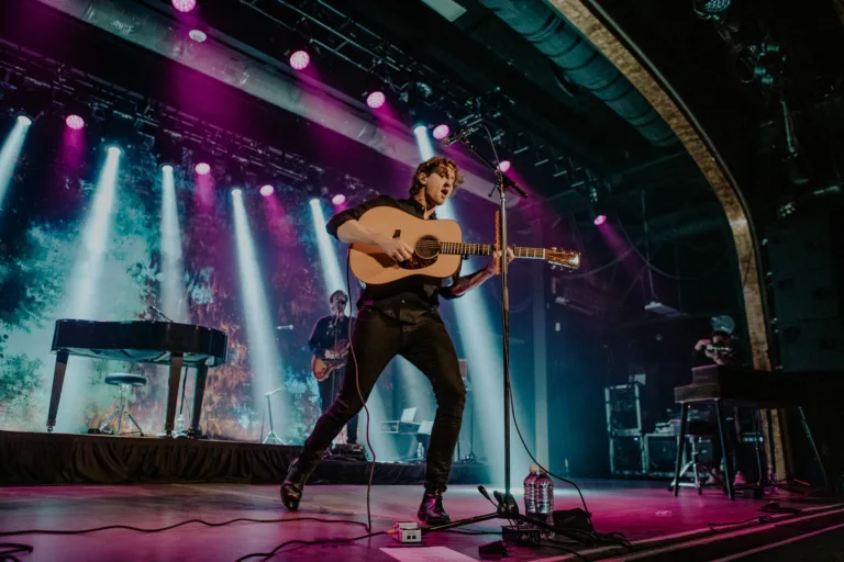 Dean Lewis