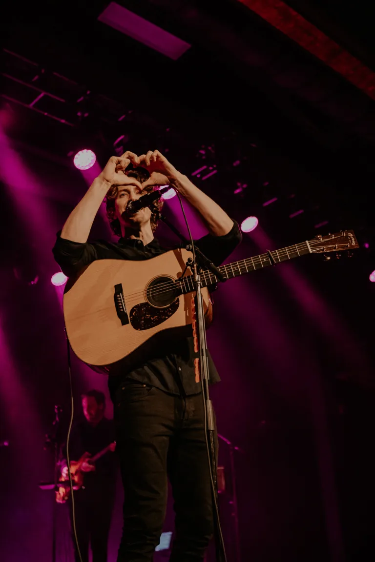 Dean Lewis