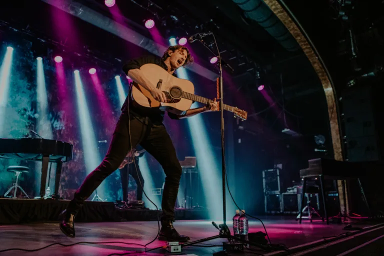Dean Lewis