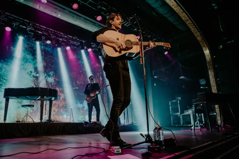 Dean Lewis