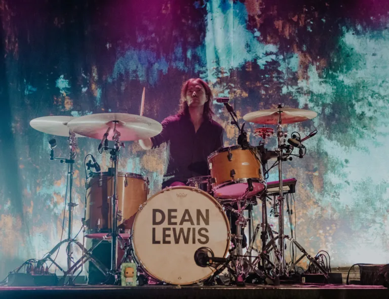 Dean Lewis