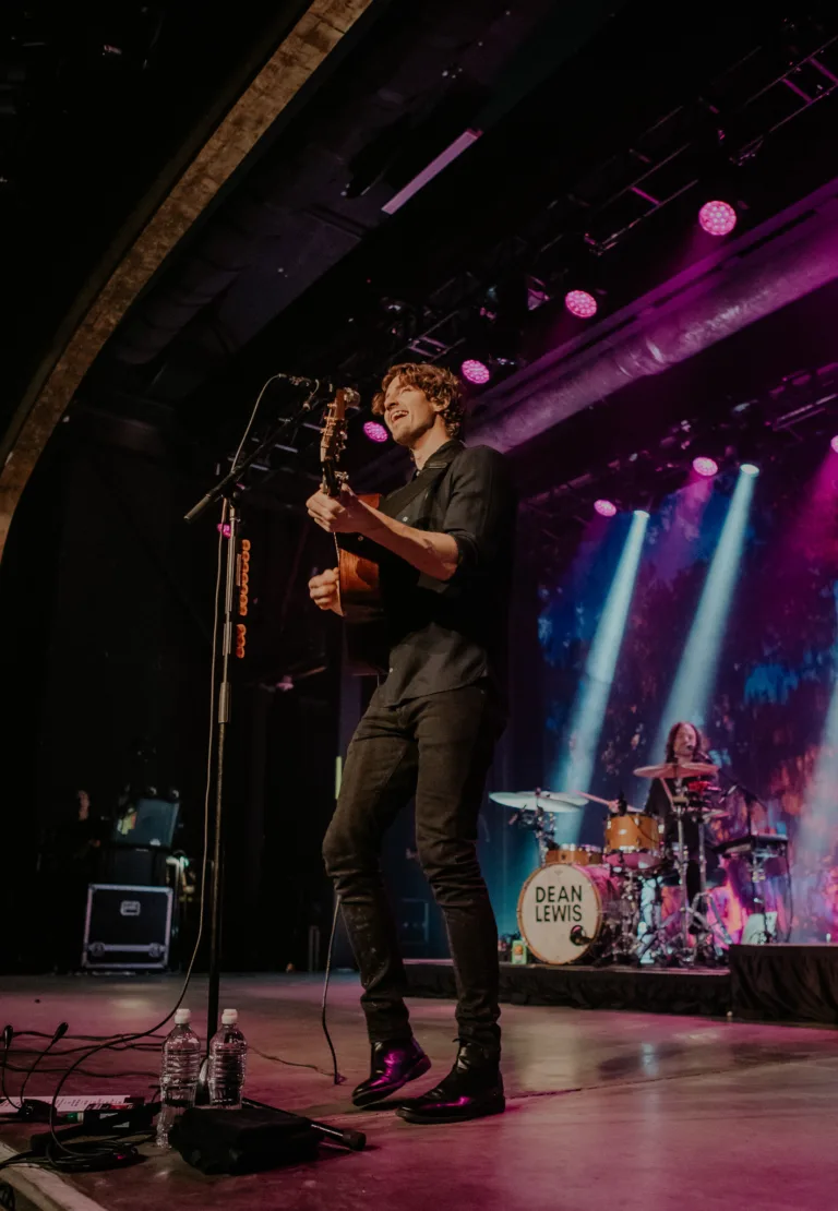 Dean Lewis