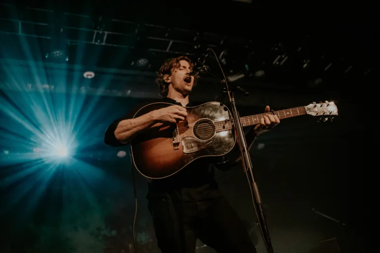 Dean Lewis