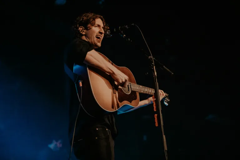 Dean Lewis