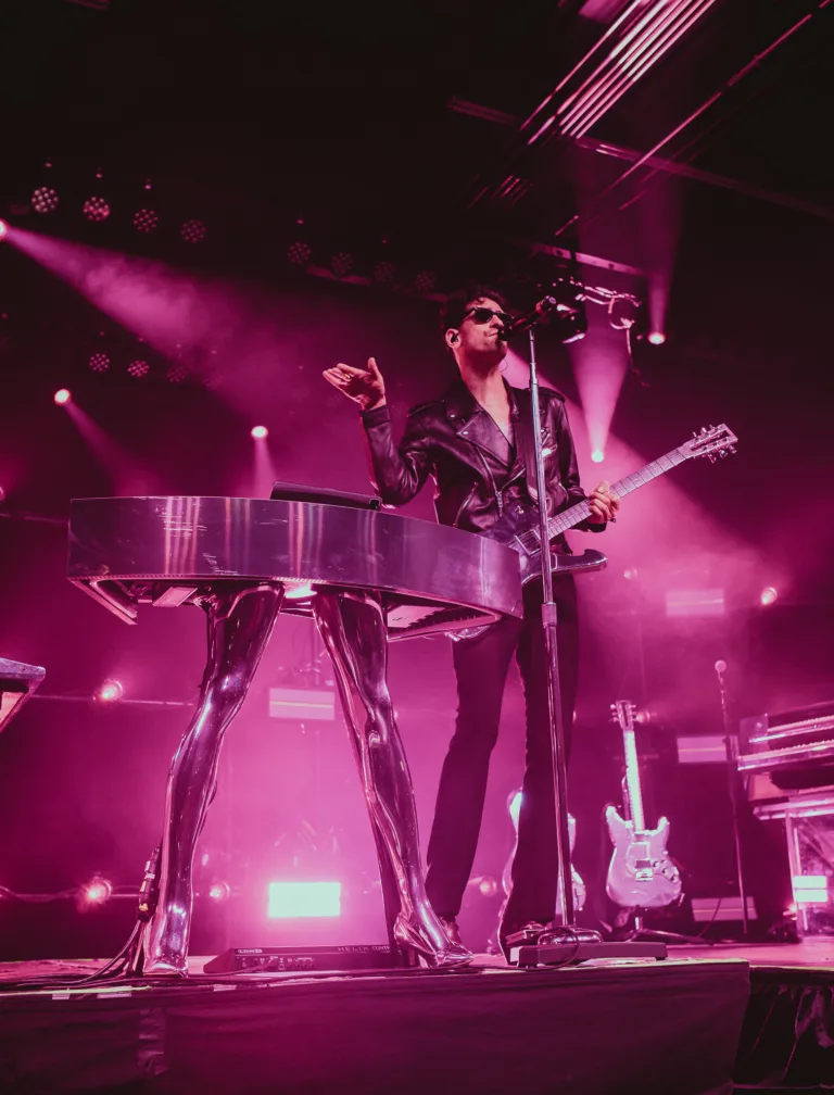 Chromeo