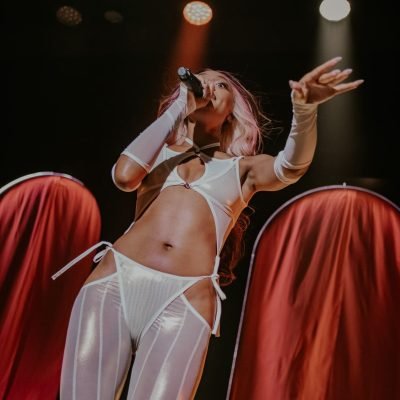 FLO