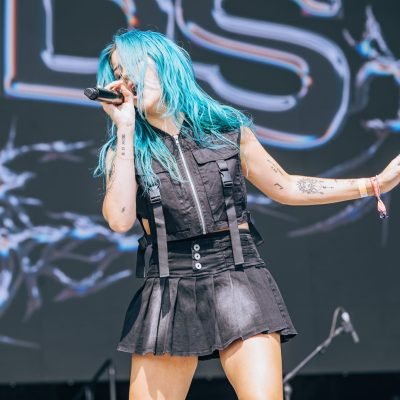 Charlotte Sands- All Your Friends Fest