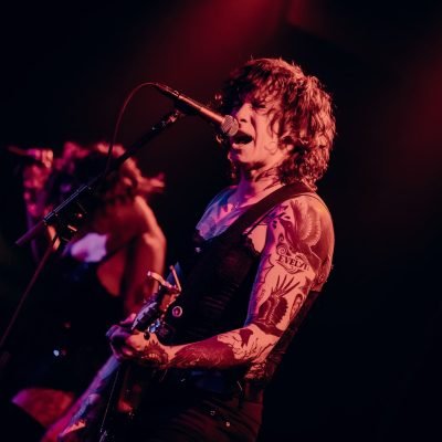Laura Jane Grace and the Mississippi Medicals
