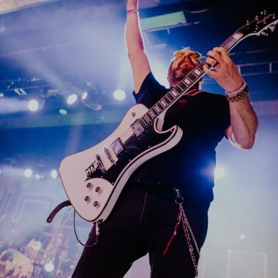 Hinder