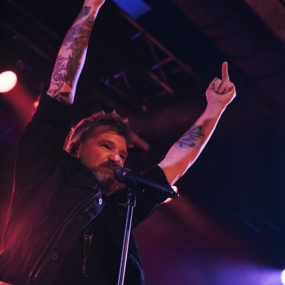 Hinder