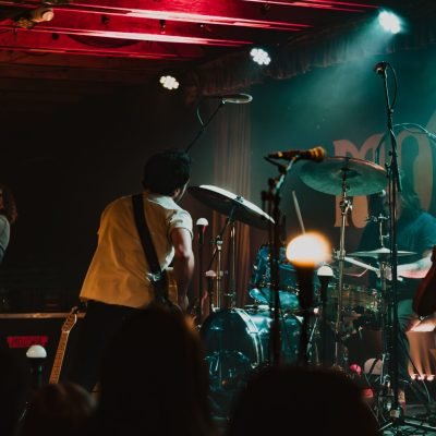 Mo Lowda & The Humble