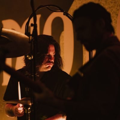 Mo Lowda & The Humble