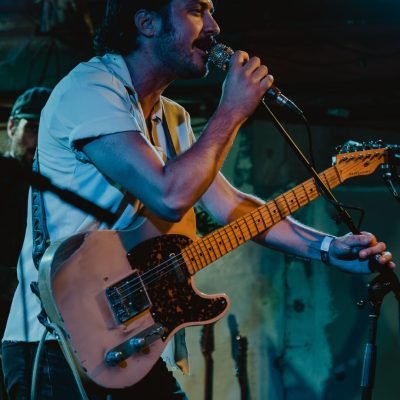 Mo Lowda & The Humble