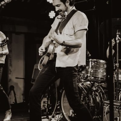 Mo Lowda & The Humble