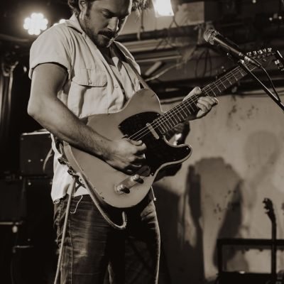 Mo Lowda & The Humble